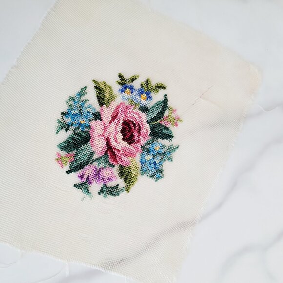 Vintage Petti Point Needlepoint Floral Panel  3" Round Pink Rose Floral Design - Picture 5 of 5